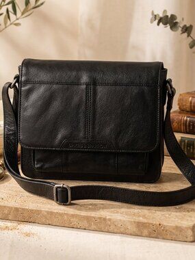 Spikes & Sparrow Black Leather Crossbody Bag Multi-Pocket Messenger